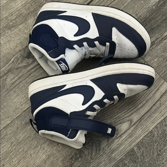 Nike Navy Blue and White Sneakers with High-Top Silhouette - Picture 4 of 8